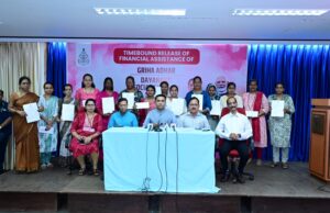 GRIHA AADHAR & DAYANAND SOCIAL SECURITY SCHEME SANCTION LETTERS PRESENTED